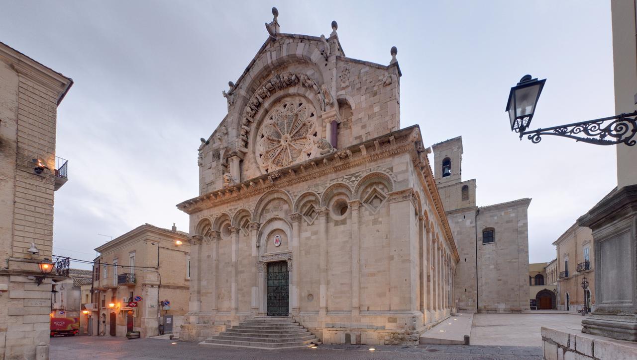 Bed and Breakfast Svegliarsi Nei Borghi - La Patronale Troia Экстерьер фото